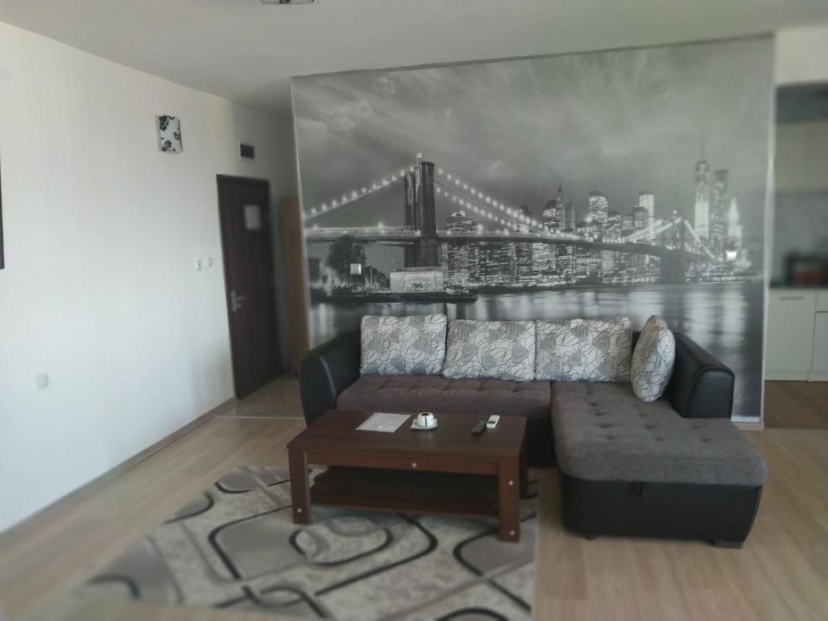 Семеен Хотел Дани Asenovgrad Dış mekan fotoğraf
